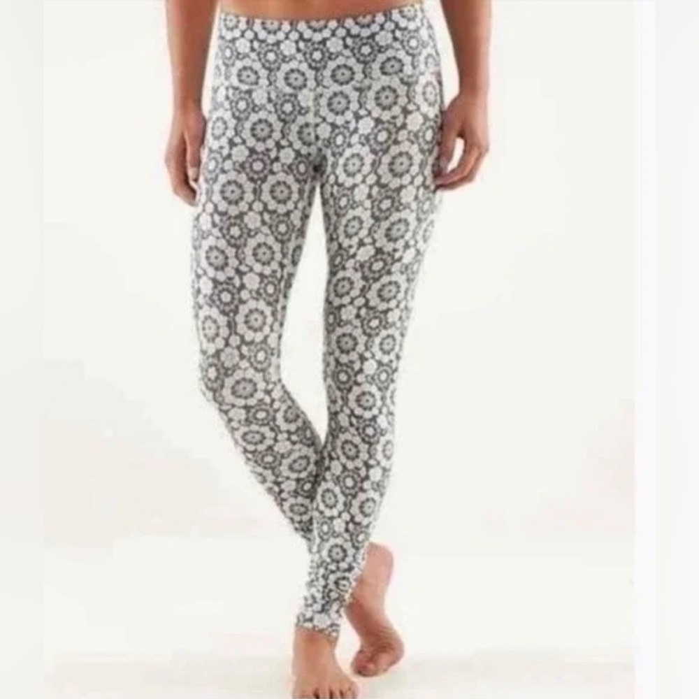 Lululemon Wunder Under Twiggy Nimbus Floral Leggi… - image 3